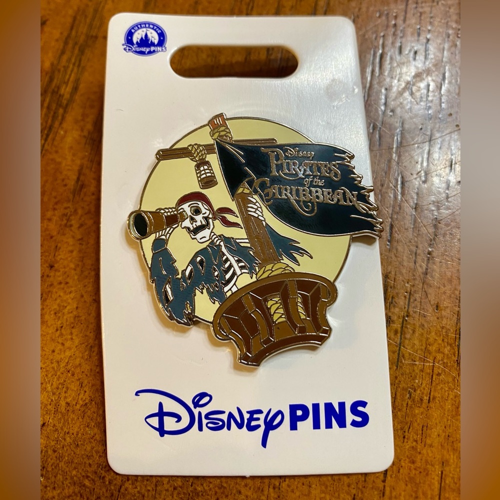 Pirates of the Caribbean Skeleton Lookout Disney Pin New on Card Authentic